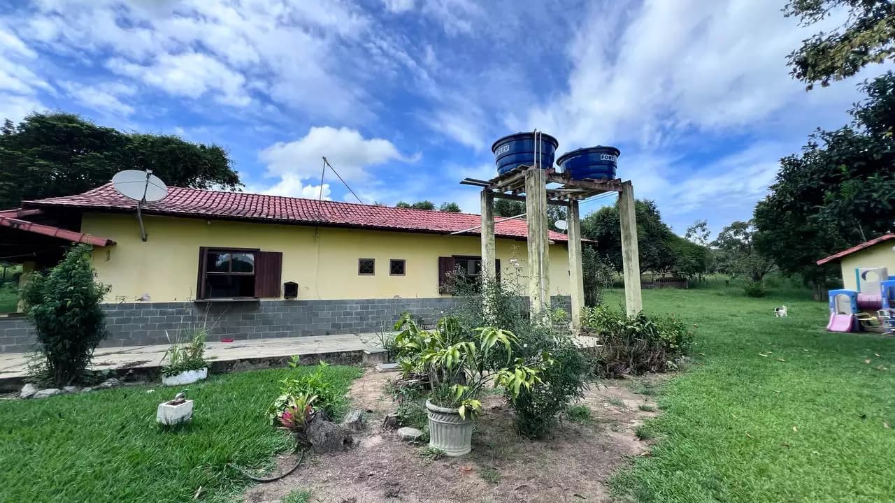 Sítio - Explore a Natureza no Seu Próprio Paraíso em Urucuia Esmeraldas