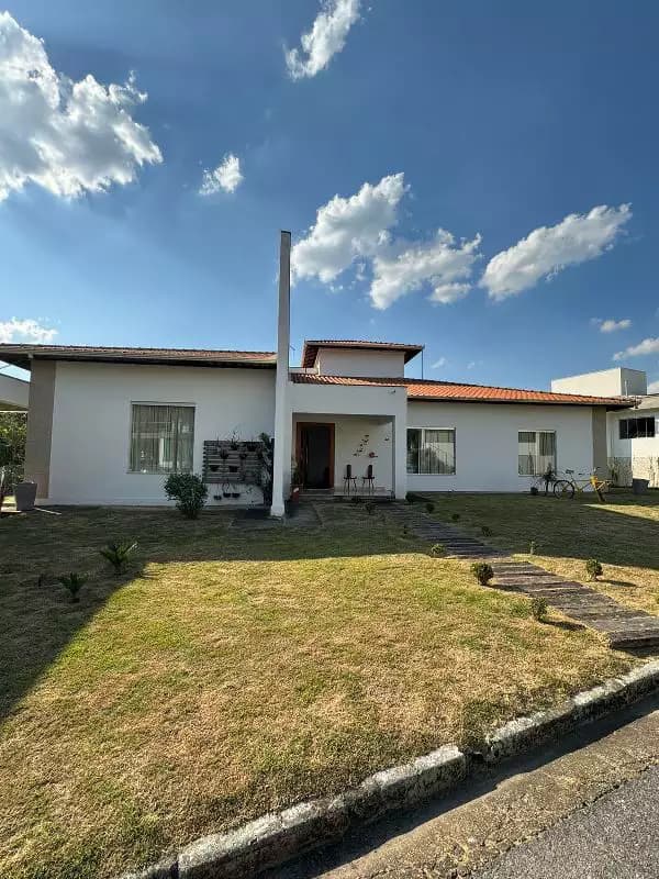 Casa no residencial Montserrat.