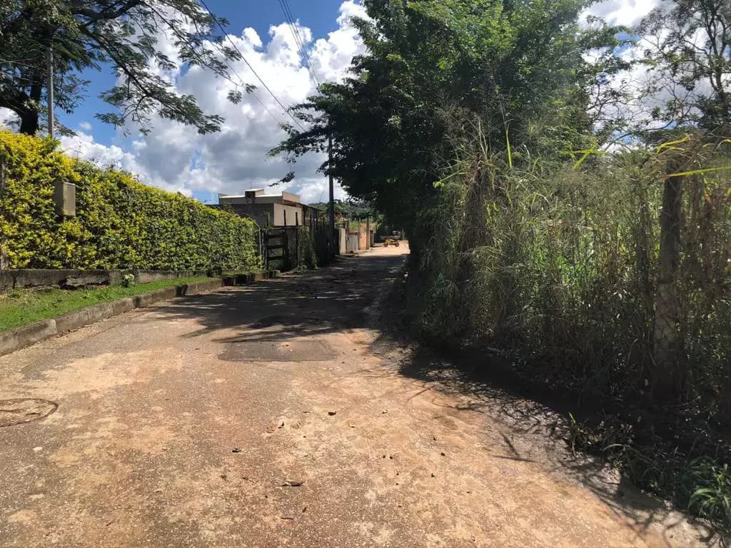 Terreno com área de aproximadamente 5.000m2 no Marimba.