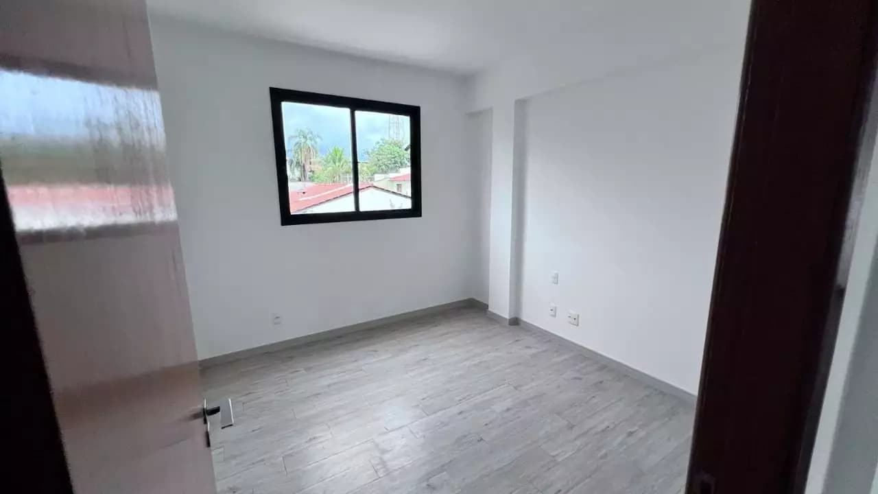 Miniatura 12