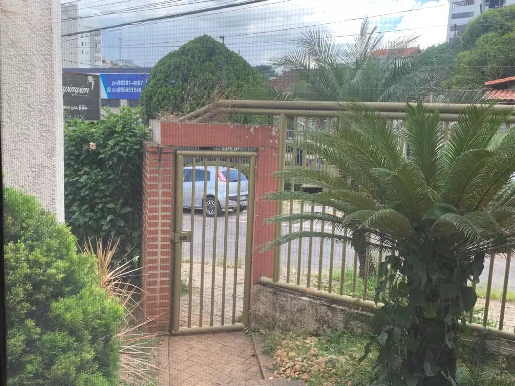 Casa à venda, 3 quartos, 1 suíte, 2 vagas, Centro - Betim/MG