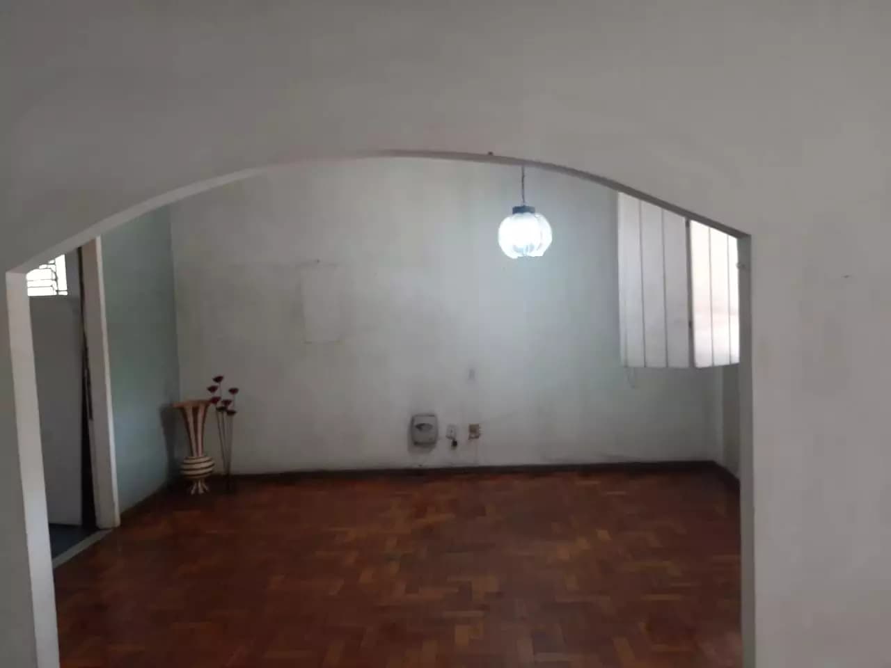 Casa com quatro quartos em Betim Centro Ótima localização