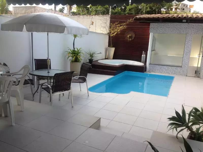 Casa Duplex em Betim bairro Novo Guarujá com piscina - Ótima localização