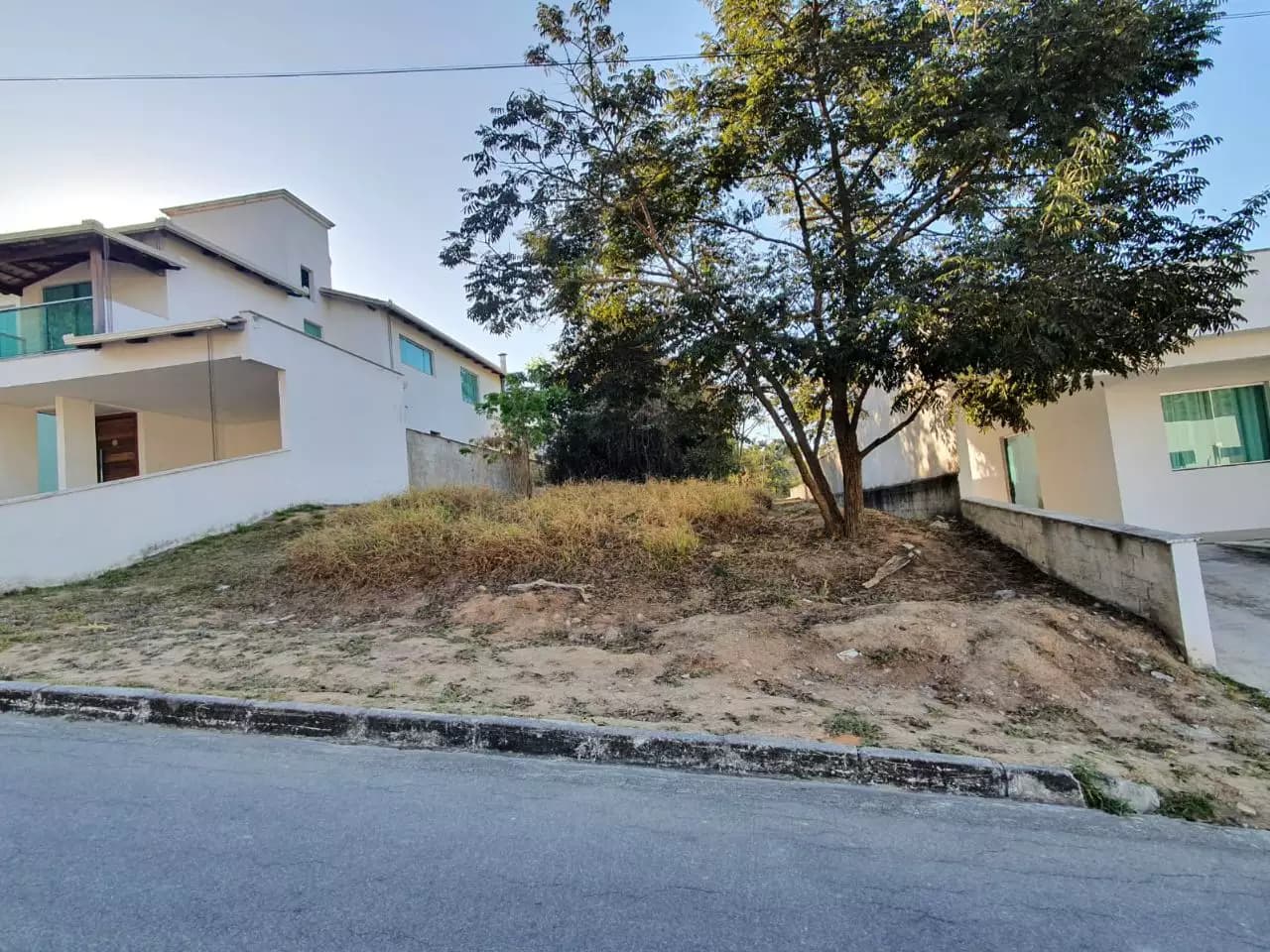 Lote PLANO Condomínio Ouro Verde