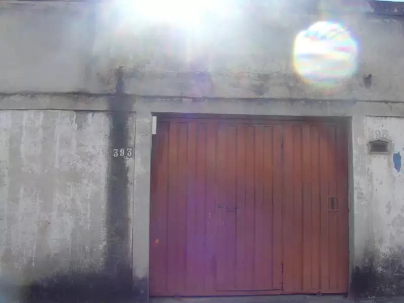Casa em Betim bairro Vila das Flores Três quartos com duas Suítes