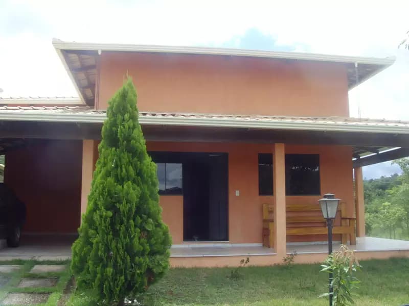 CASA NO CONDOMINIO OURO VERDE