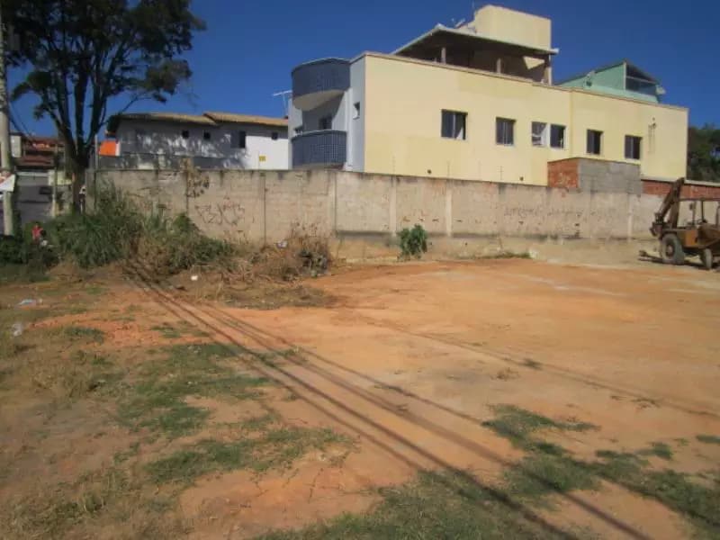 Lote em Betim bairro Jardim Brasília - Atrás do Hospital Regional